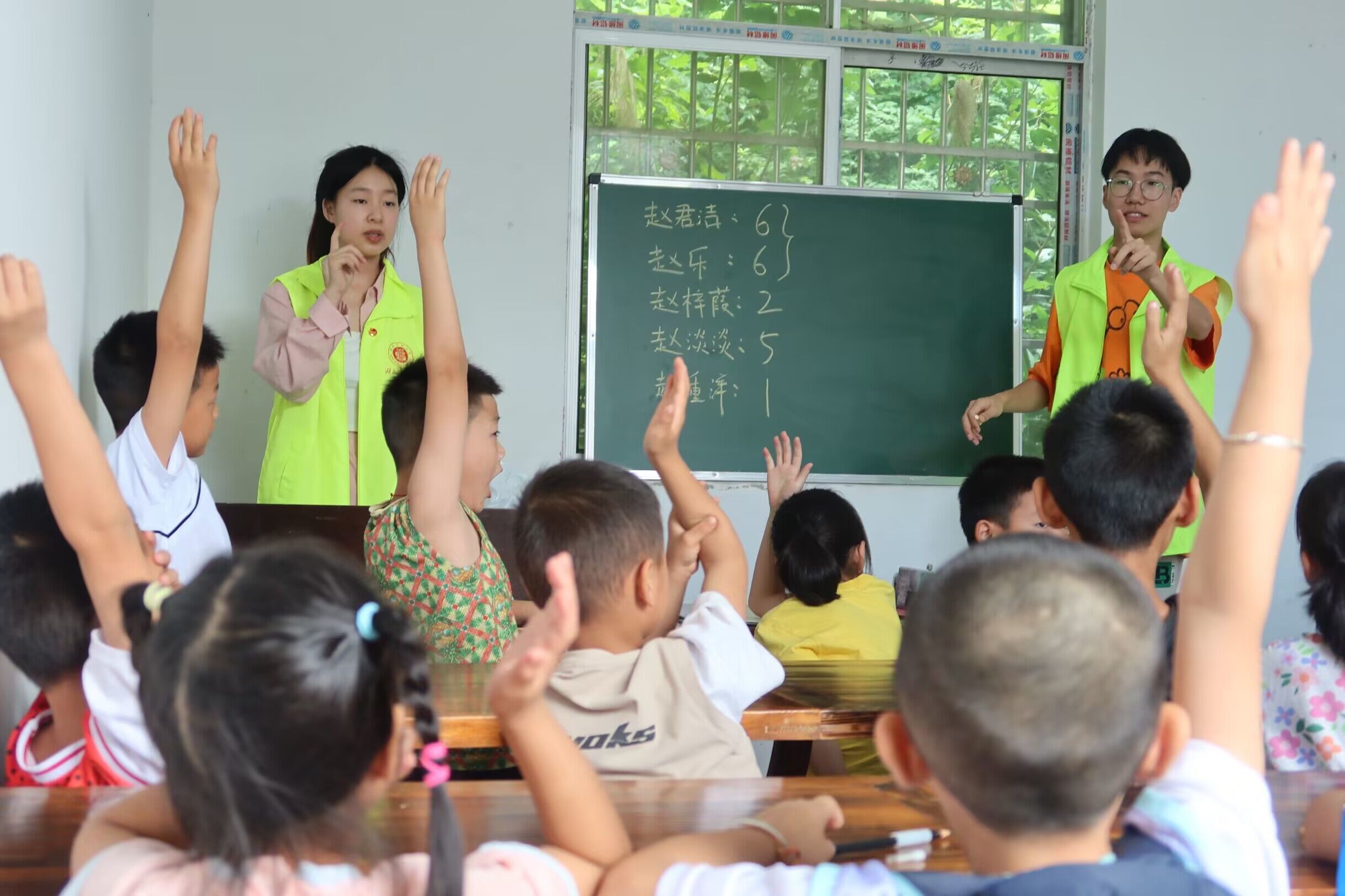 湖师学子三下乡新任务新挑战,湖师学子三下乡在劳动中成长