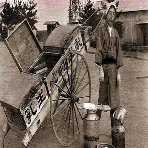 日军兽行照片：当着父亲的面玷污他女儿，临走还残忍割下妻子乳房