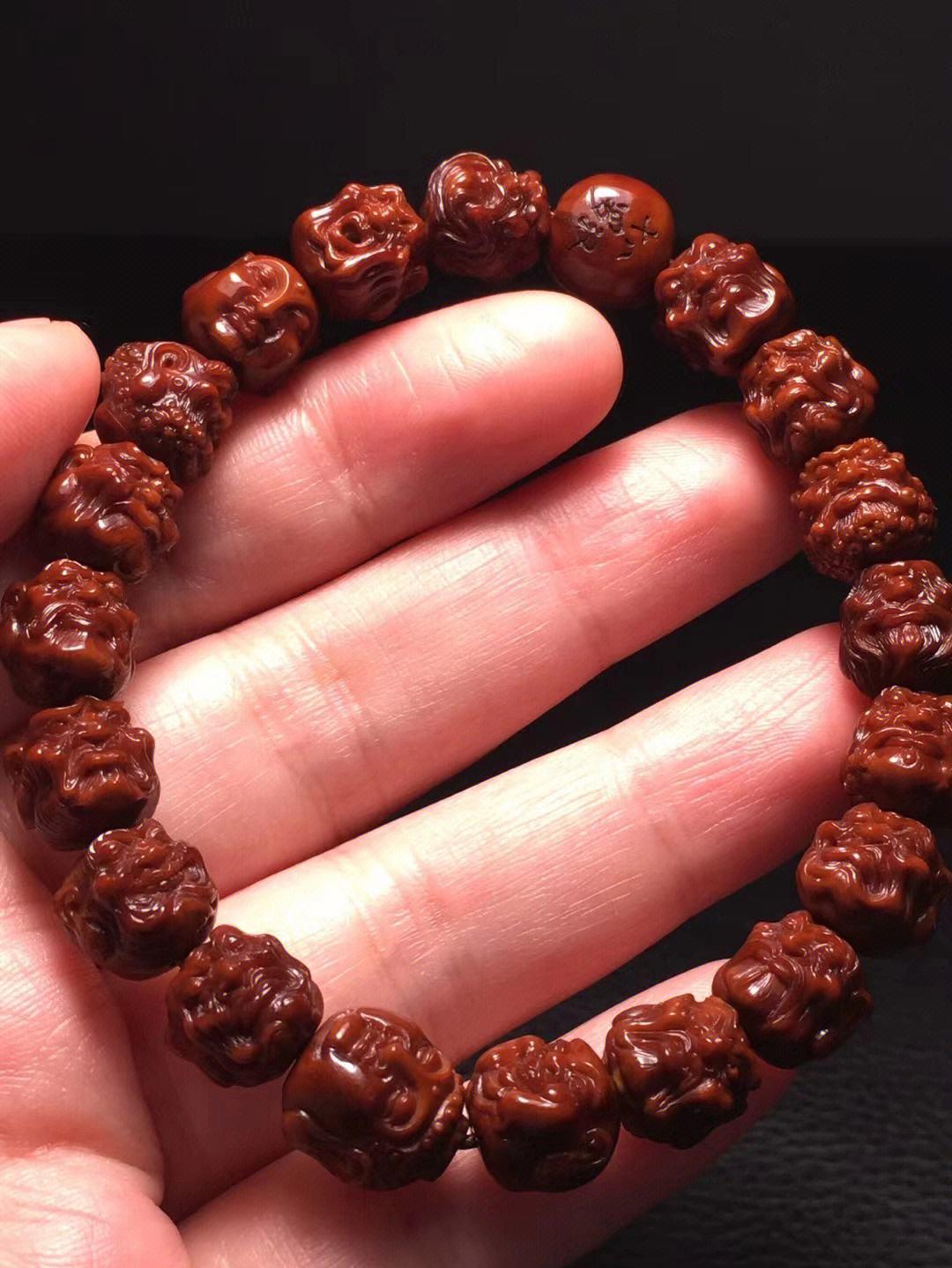 买文玩官帽的注意什么,买文玩手串怎么避免假货