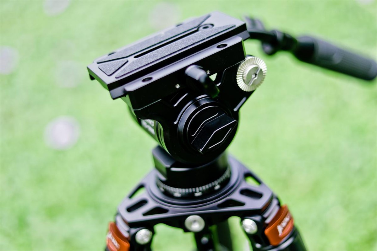 佳鑫畅悦拍鸟专用三脚架推荐,佳鑫悦三脚架怎样组成独脚架