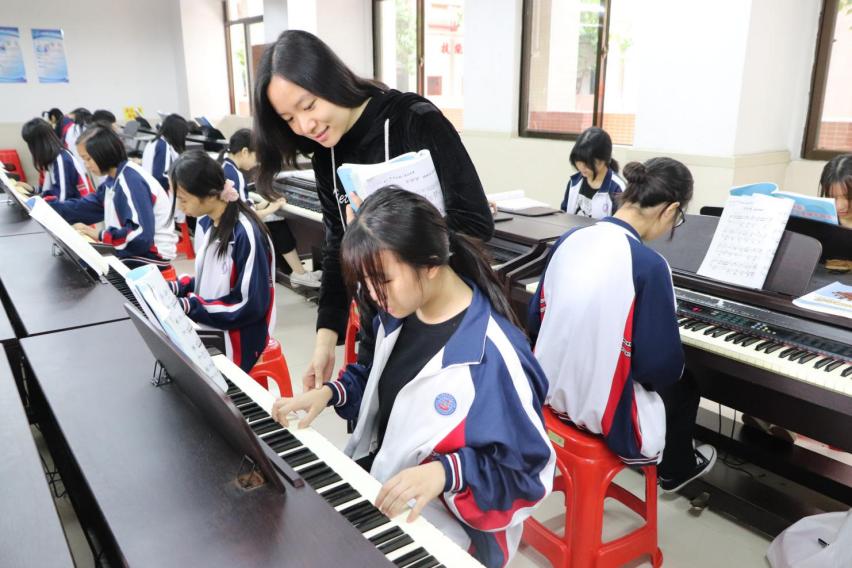 技校十大吃香专业男生,男孩子上技校什么专业比较吃香