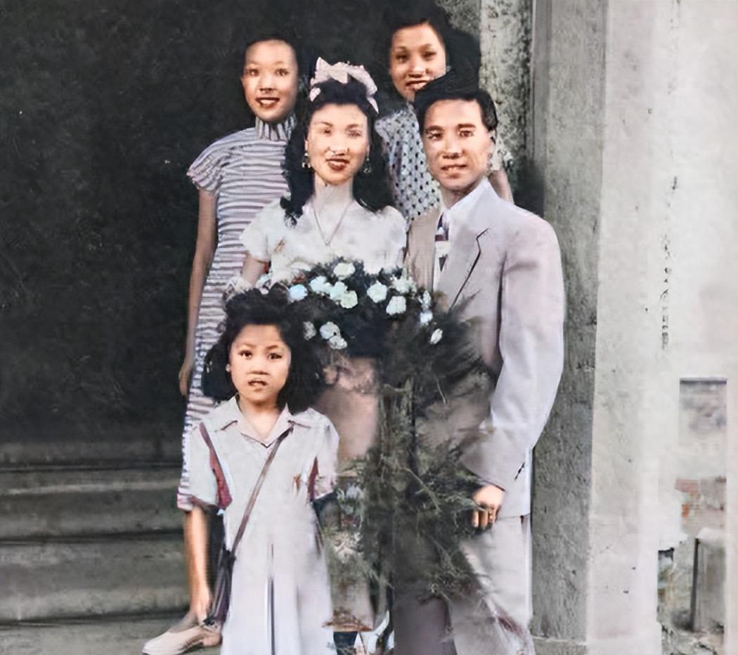 日军当着国军的面杀俘虏,日军侵华兽行