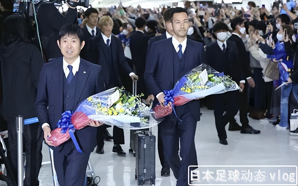 热烈欢迎世界体育健儿相聚北京,欢迎来自世界各国运动员