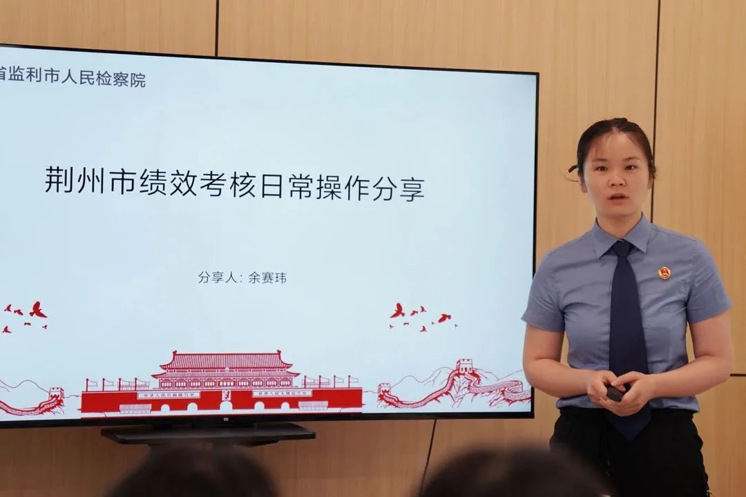 黑老大和小弟对立,黑老大和小弟谈生意