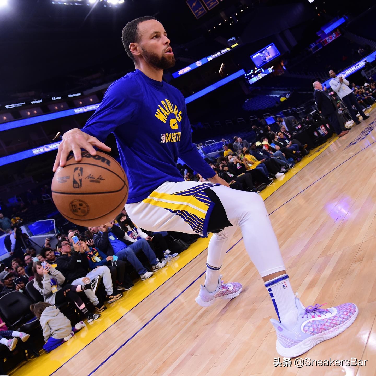 今日nba球星上脚球鞋一览2019,nba球星球鞋每日上脚詹姆斯