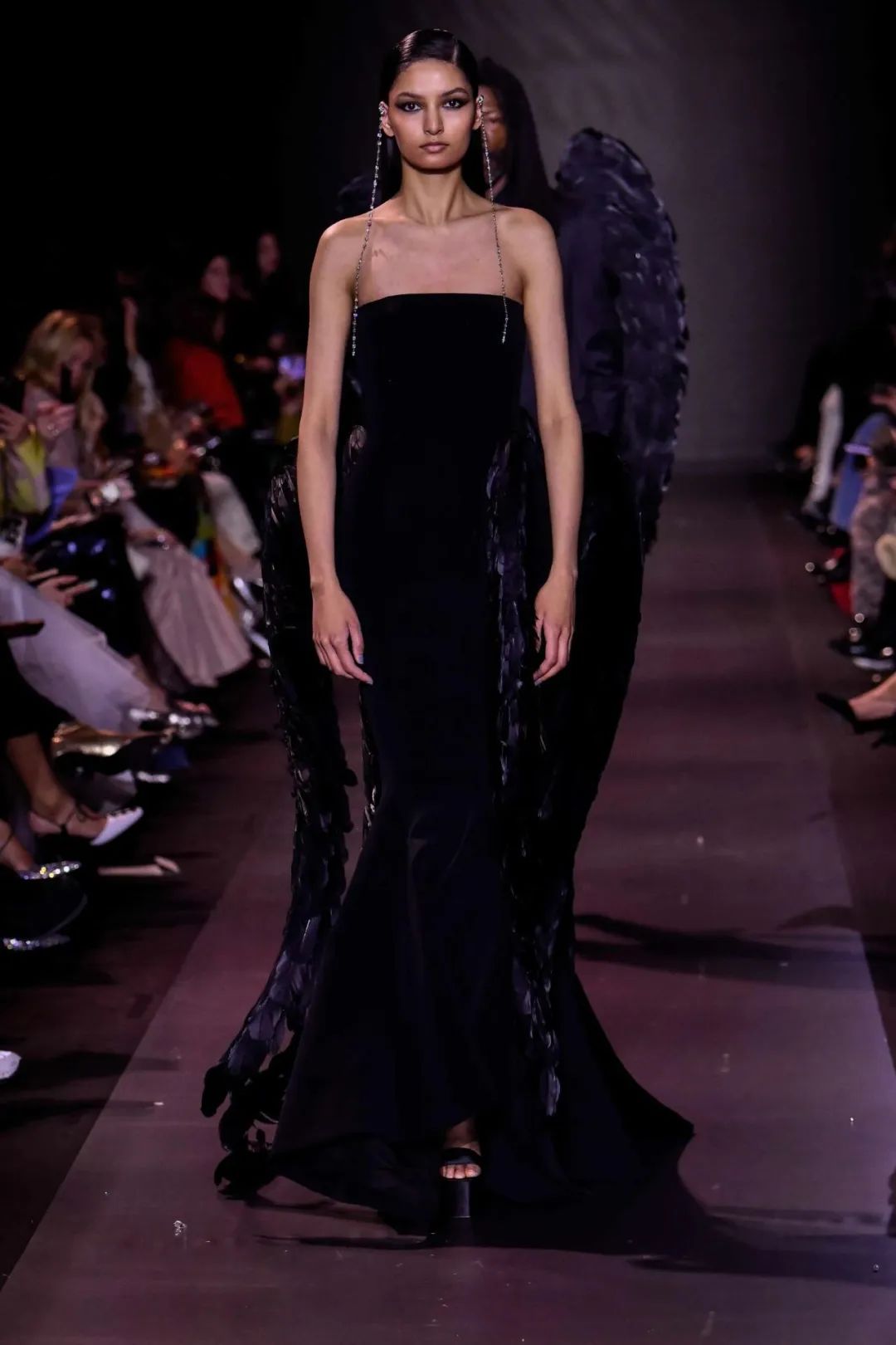 georgeshobeika2018时装秀完整版,georgeshobeika2018年的秀场