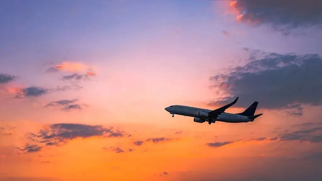 中国直飞加拿大机票打折,中国机票降价