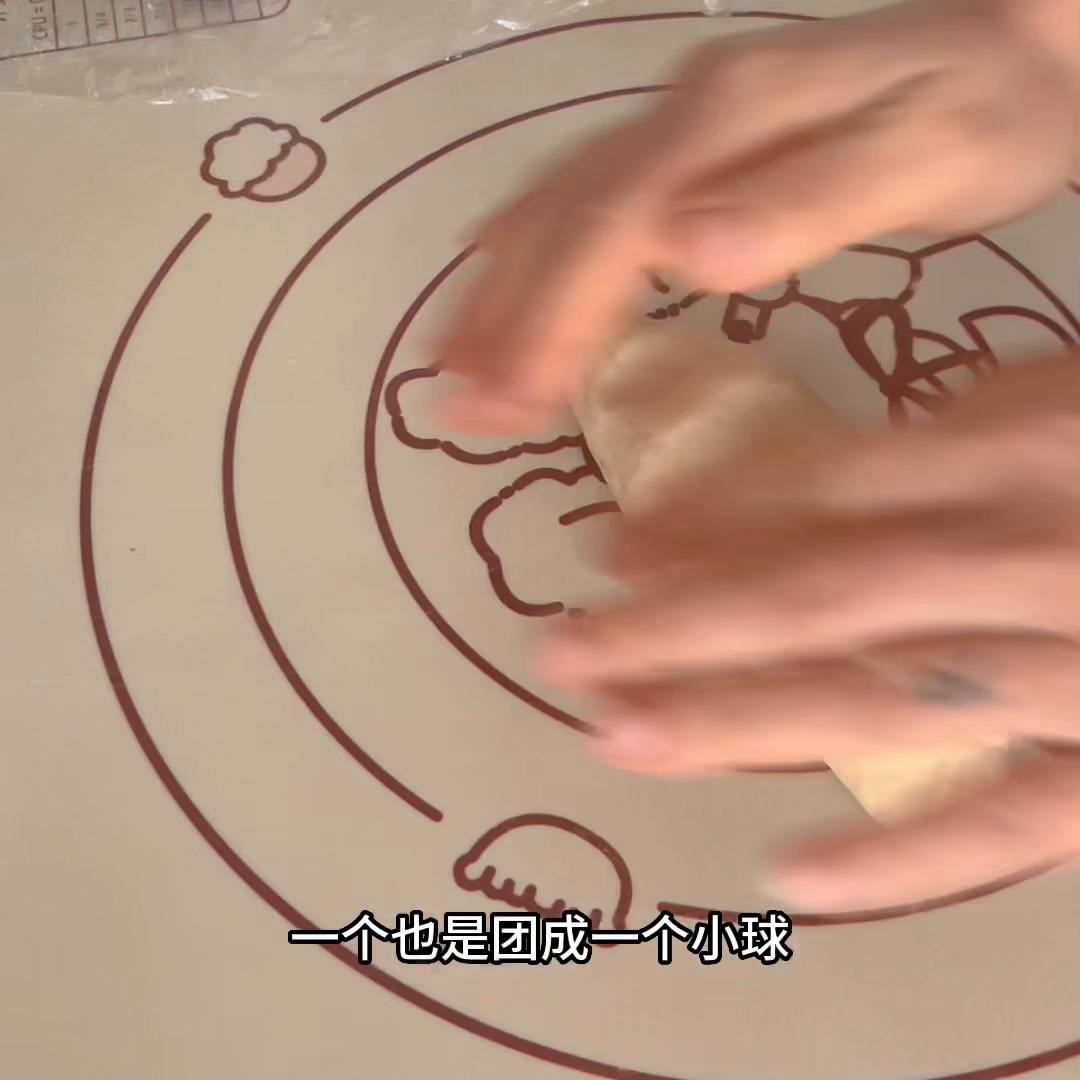 这么简单好吃的蛋黄酥,安排吧😉@迟迟妈烘焙