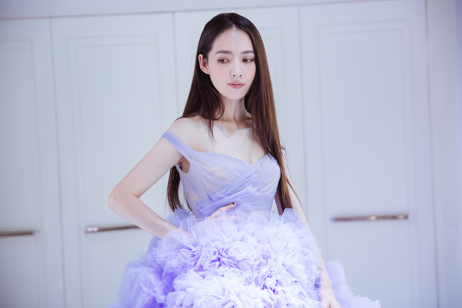 向佐郭碧婷恋爱前出席活动,郭碧婷向佐甜蜜牵手疑似恋情曝光