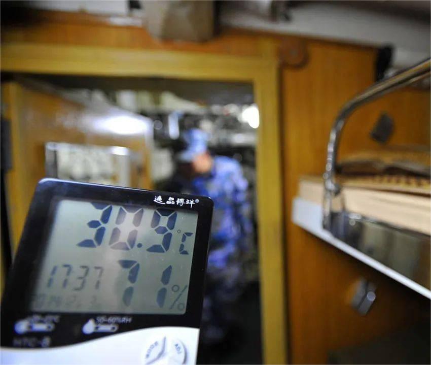 潜艇兵是怎样工作和生活的,潜艇兵的悲惨生活