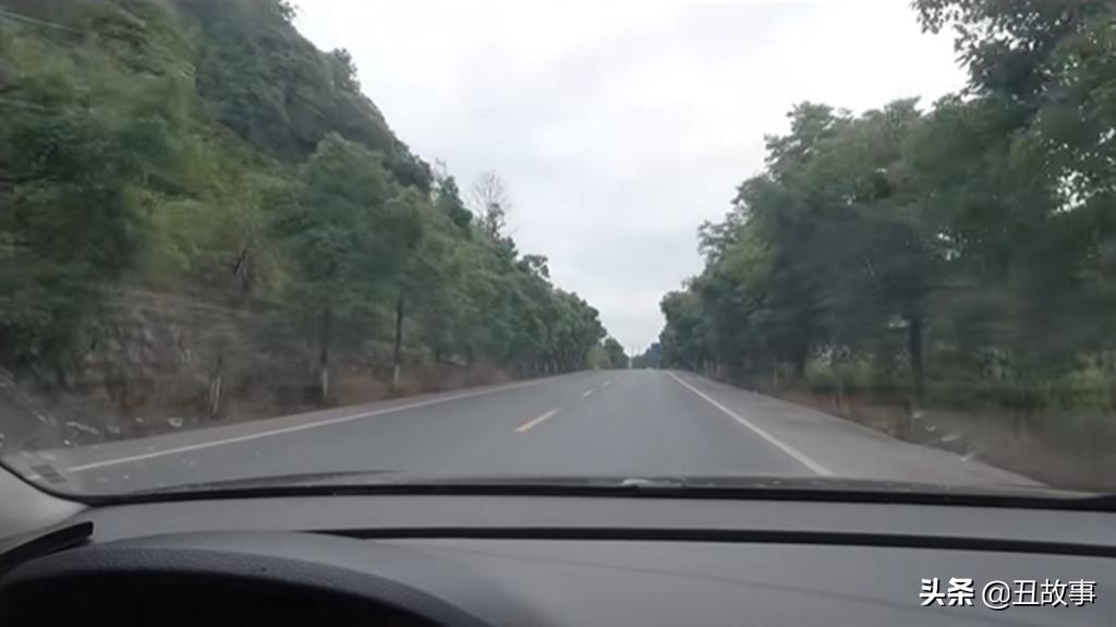 我花了1500元钱，买了一张70年前的遗照，送到千里之外的湖南怀化