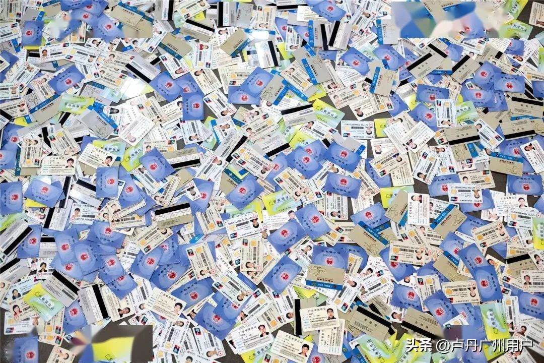 20年拍下150万张“东莞女工”在国外爆火：中国制造，不可思议！