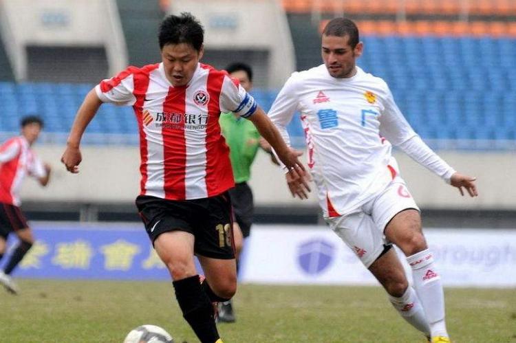成都蓉城足球队今年是否有望冲超,中超19轮成都蓉城回放