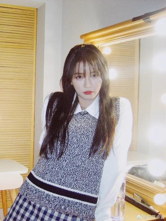 大脸妹子必选的三款发型,大脸额头窄适合什么发型