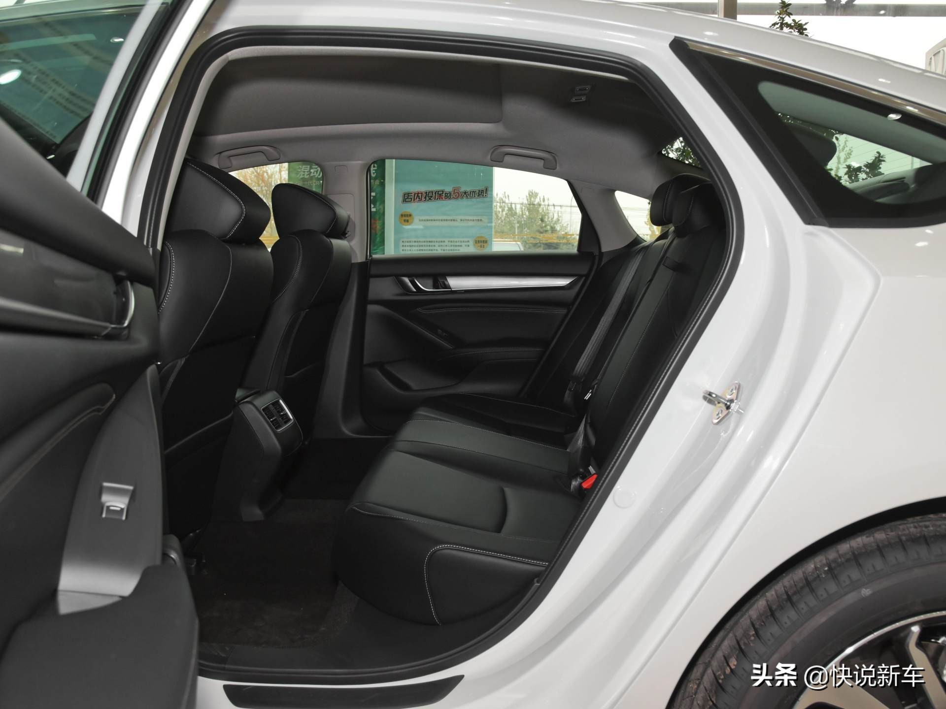 油电混动日本车12万左右的车,日本小型燃油车2-5万