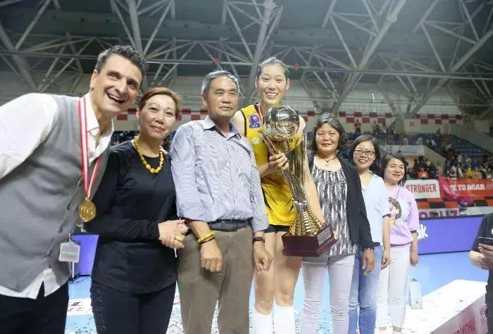 朱婷将在四月底回归中国女排,朱婷拒绝归队吗