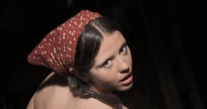 白发老妇在血色中“一夜回春”?通过杀戮释放欲望,只能说太奇葩