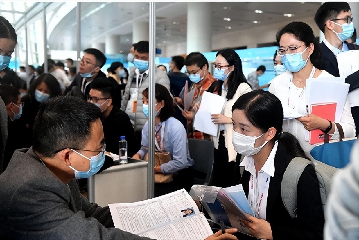 那些年，父母们给对象起的外号，尴尬的脚趾能抠出三室一厅