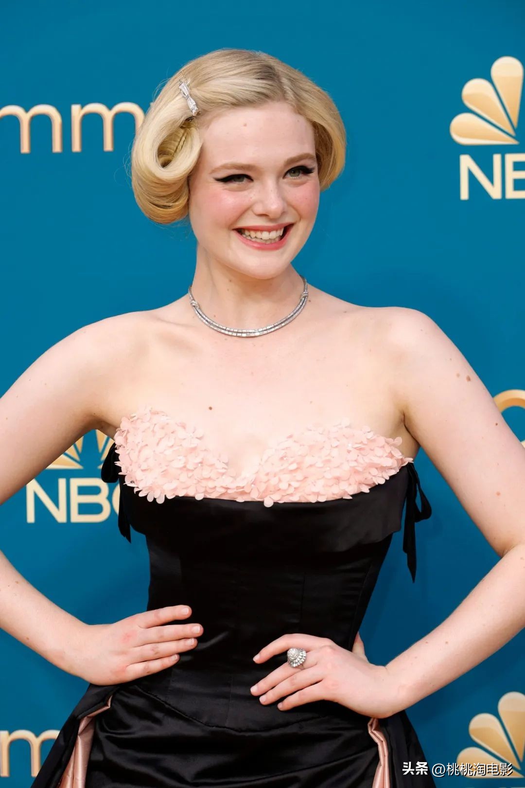 艾美奖红毯明星大比拼，赞达亚二封视后，李政宰携女友出席