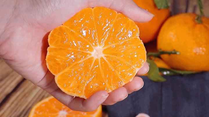 不愧是柑橘中的“lv”!比橙细腻,比橘味道浓郁,一口就忘不掉