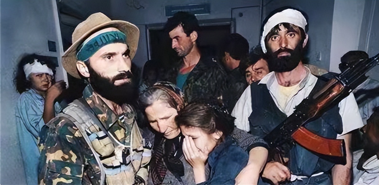 车臣巴萨耶夫死亡,车臣头目巴萨耶夫之死