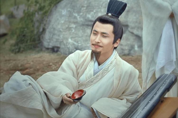 杜甫一首讽刺诗,杜甫写的讽刺诗