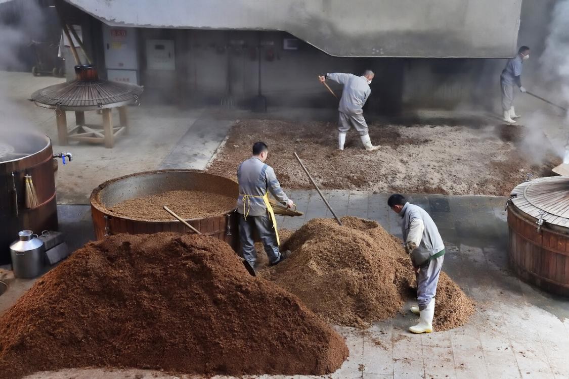 为什么白酒成本这么低卖得这么贵,白酒成本在哪些方面