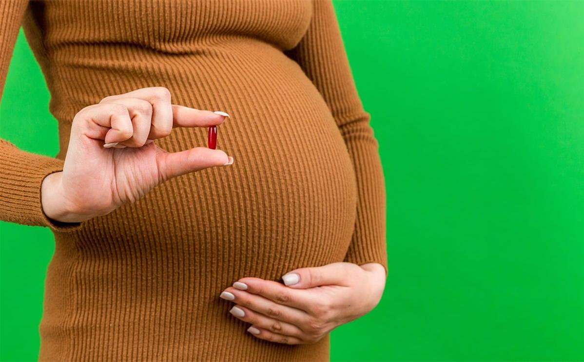 我住在同学家里，和同学的姐姐发生一段往事，至今没有告诉任何人