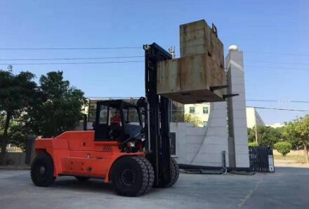 哪里可以考叉车证,叉车证没到期可以申请办叉车证吗