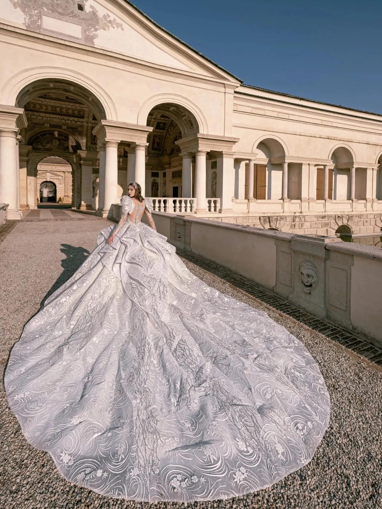 juliakontogruni奢华高定婚纱礼服,juliakontogruni是高定品牌吗