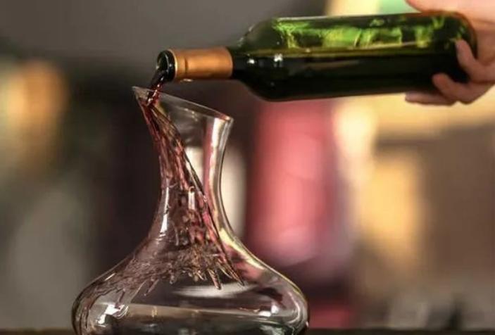 红酒醒酒与没醒酒有啥区别,喝红酒为什么要醒酒