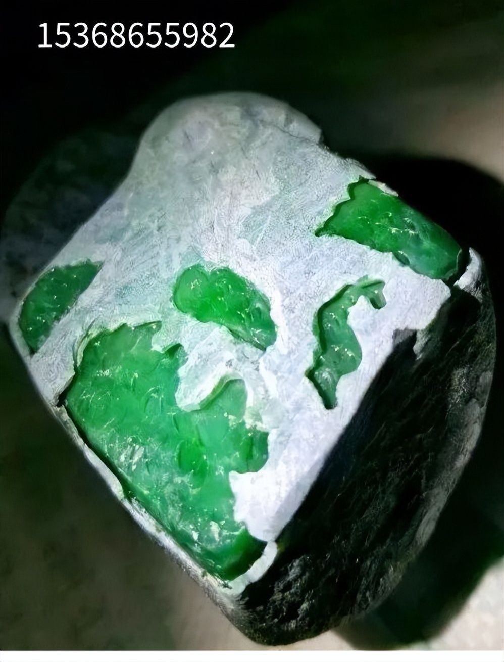 缅甸翡翠冰底飘绿,缅甸老坑冰种a货飘绿貔貅翡翠