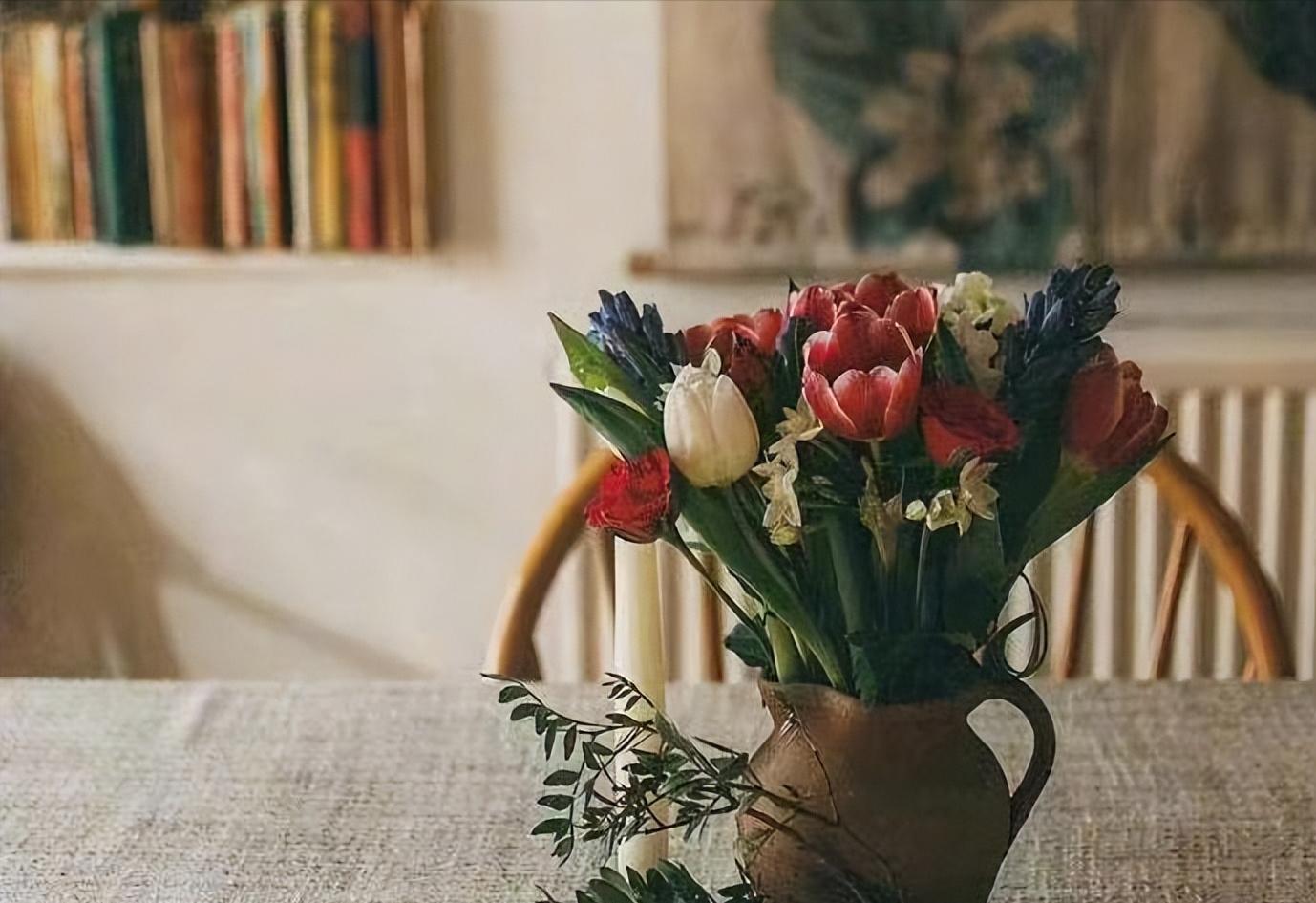 已婚女人对你有意思会有哪些表现,已婚女人对你有意思会怎么聊天