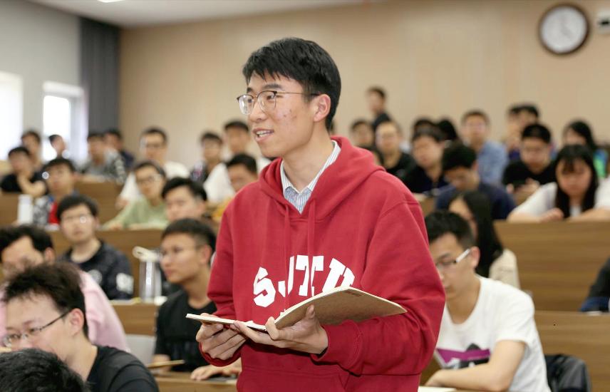 成功上岸继续读书,学硕和专硕哪个上岸容易