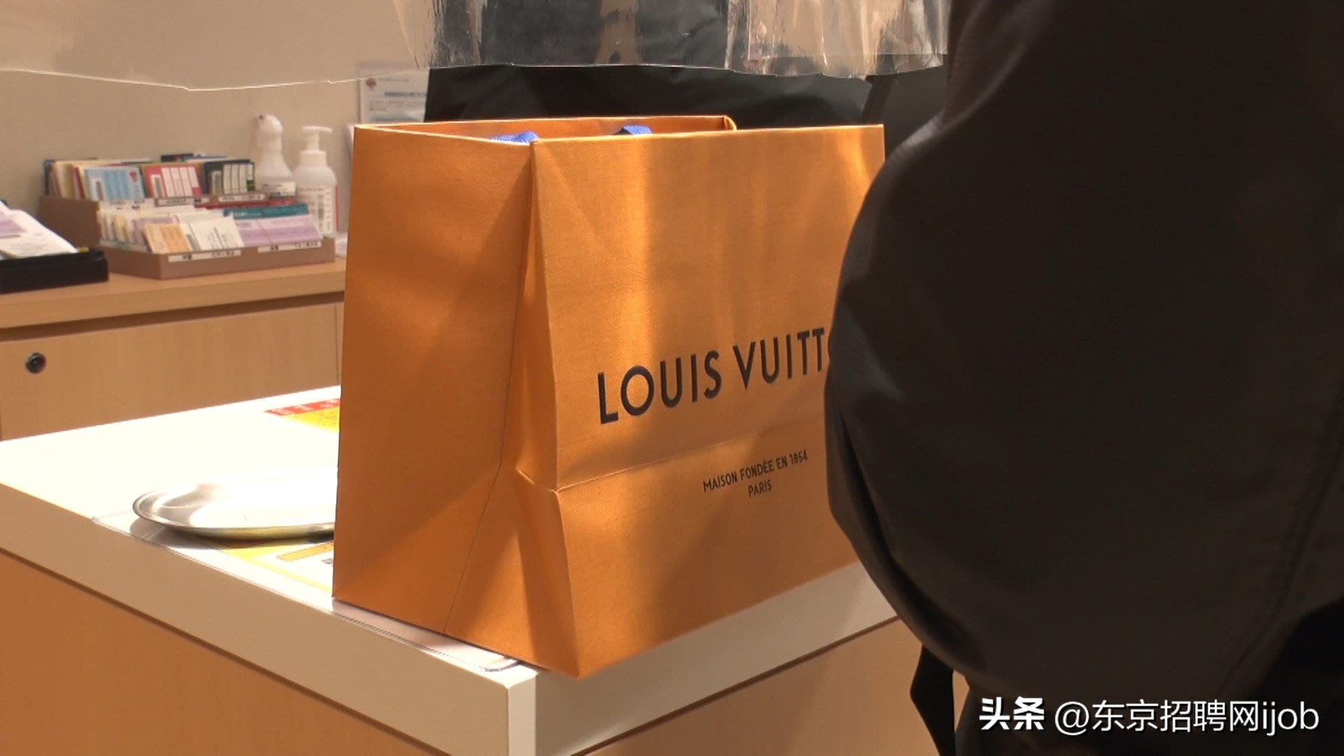 大使馆新回国规定详解,大使馆遣送回国流程