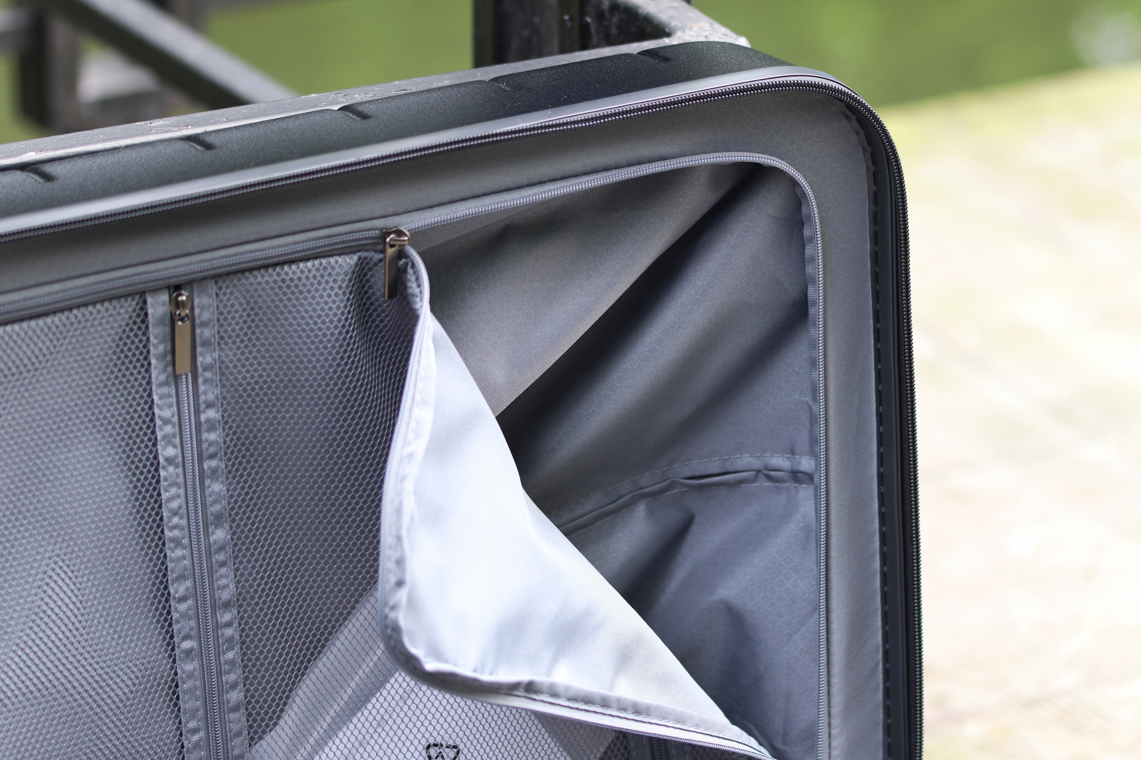 米家2款铝合金旅行箱对比,带着米家旅行箱开启出行新体验