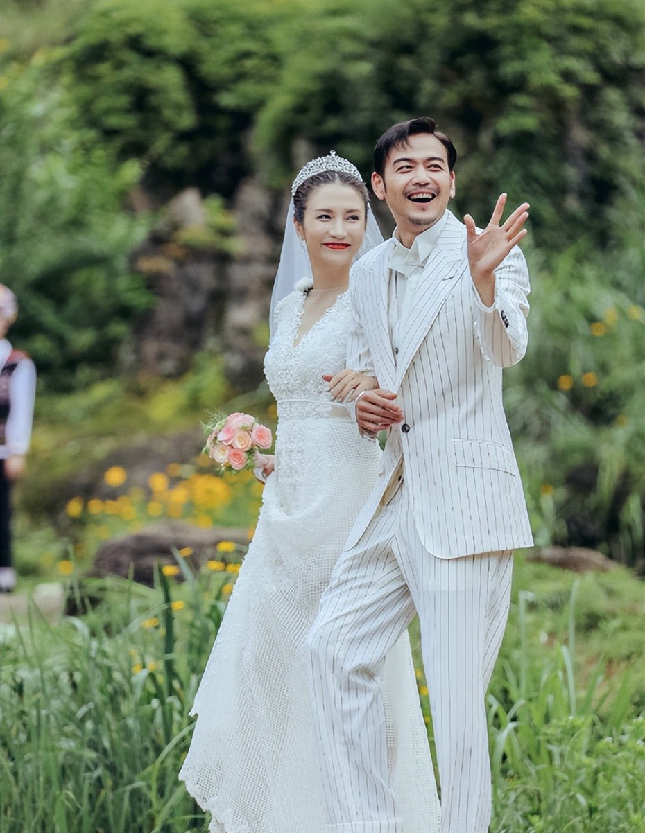 杨烁现实中的妻子,杨烁个人资料和老婆
