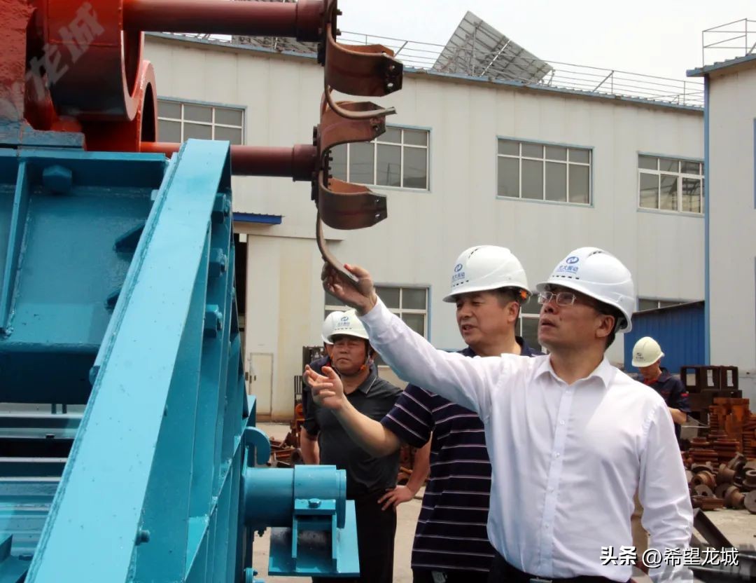 杨松涛深入企业调研“三扩一提”项目建设情况