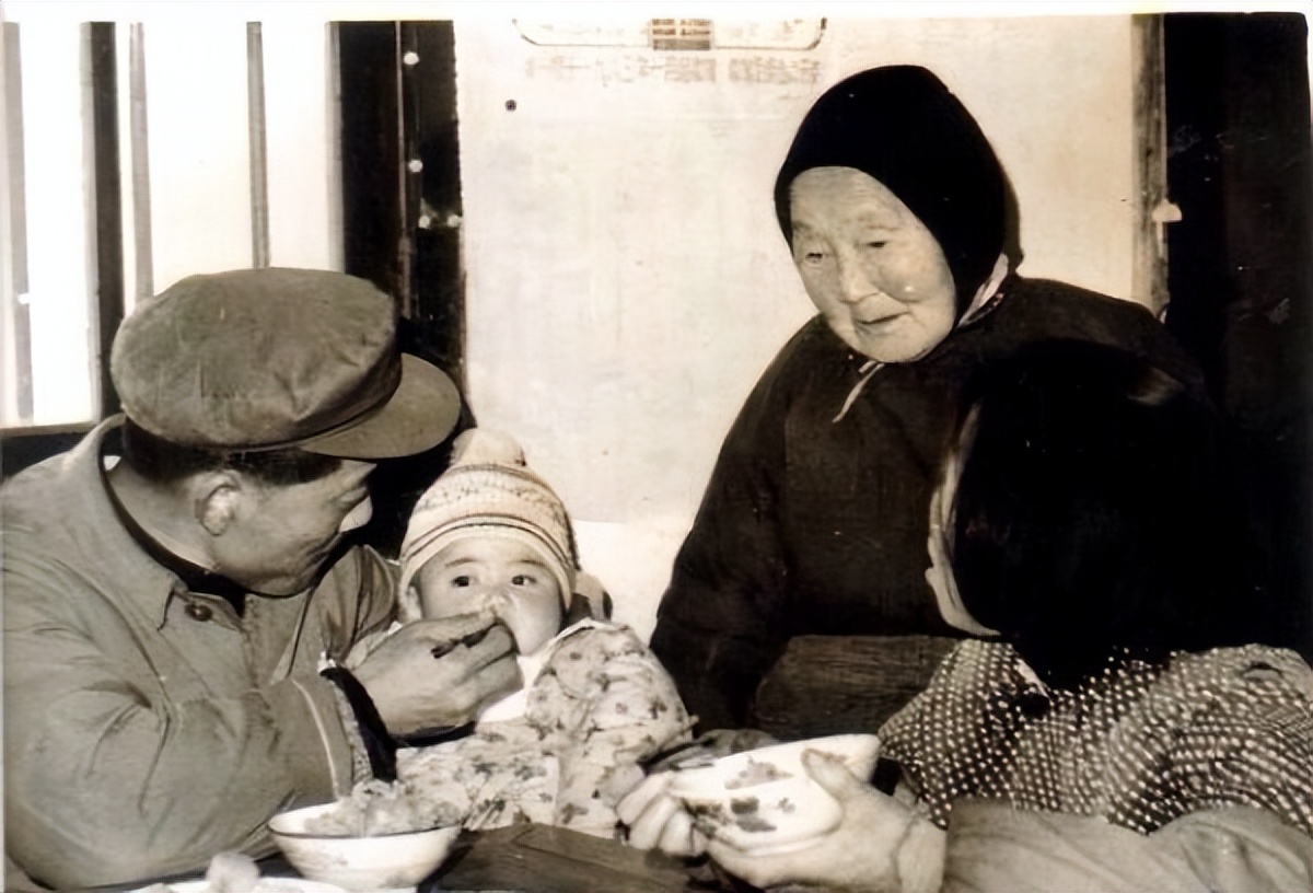 韩寒棱角被磨平全文,韩寒棱角磨平视频