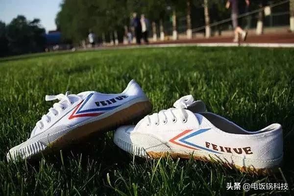 穿过这几款鞋子你就老了,回忆年轻时候穿过的超高跟鞋