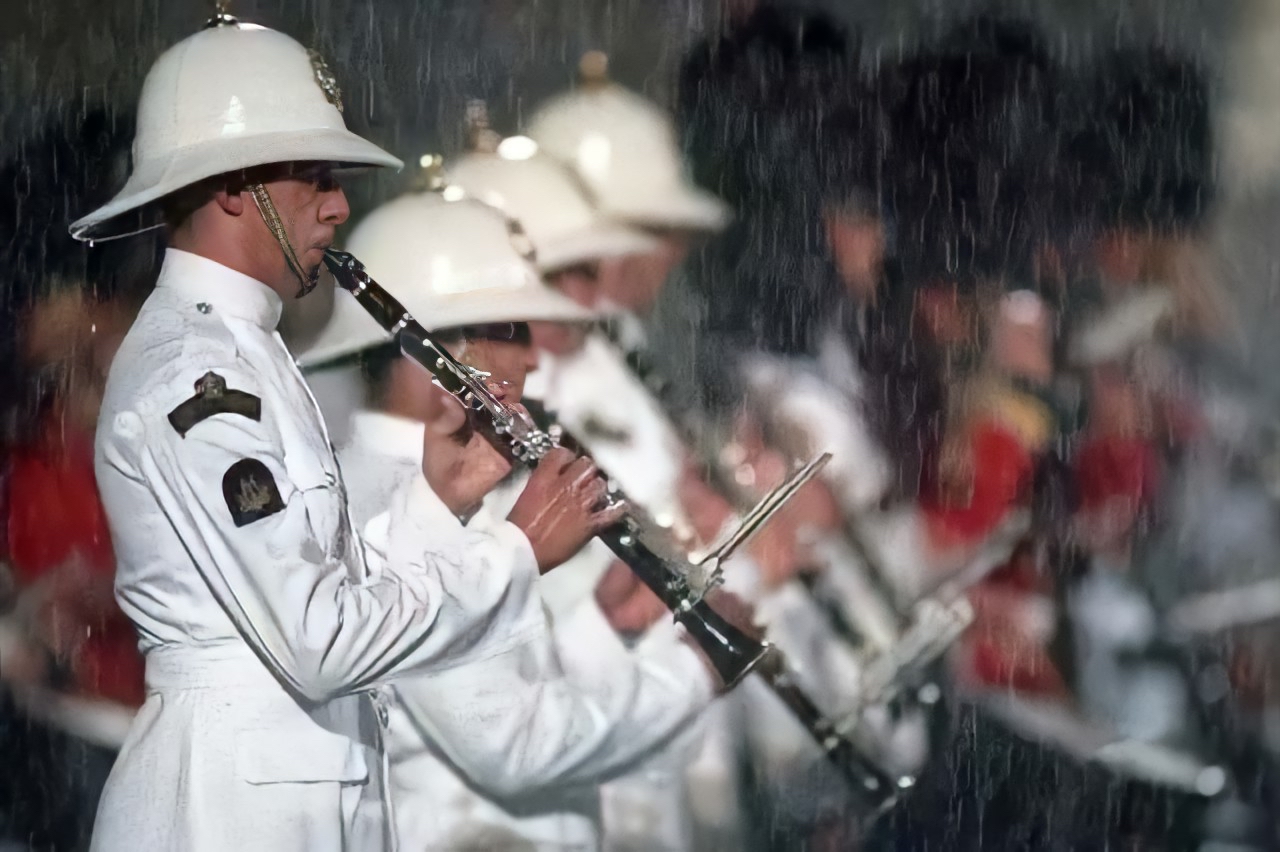 香港回归大英帝国最后的日落,香港回归狂风暴雨图
