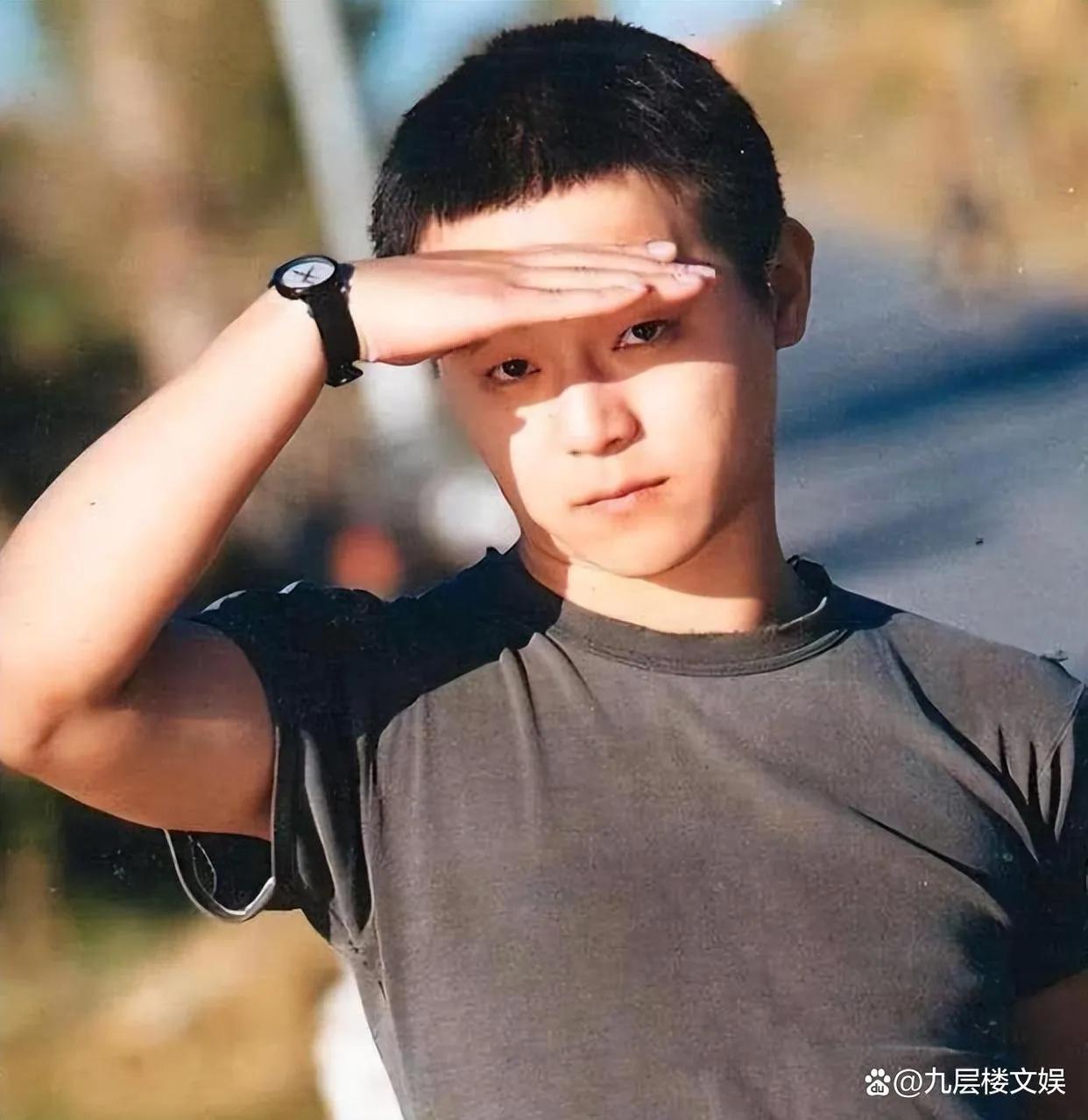 王菲和谢霆锋谈恋爱时候的年龄,王菲几岁与谢霆锋在一起