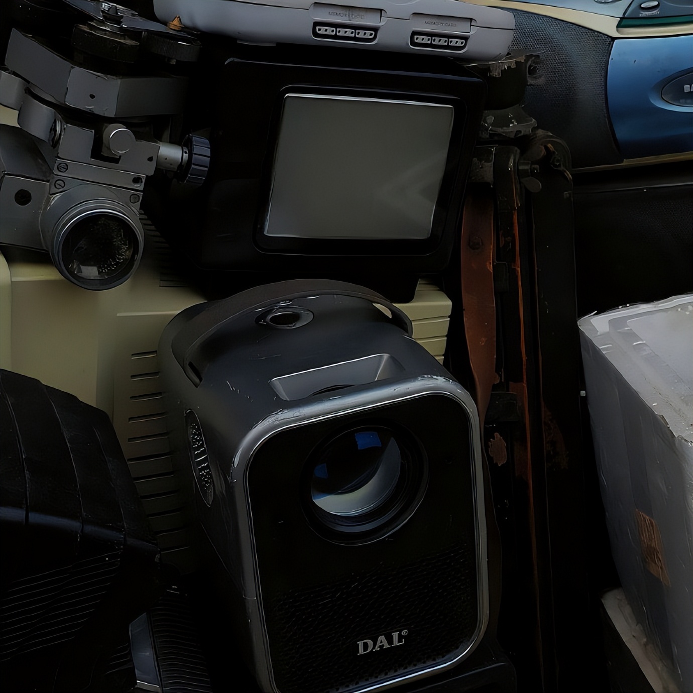 孤独背景图高级感暗系,孤独氛围感背景图片