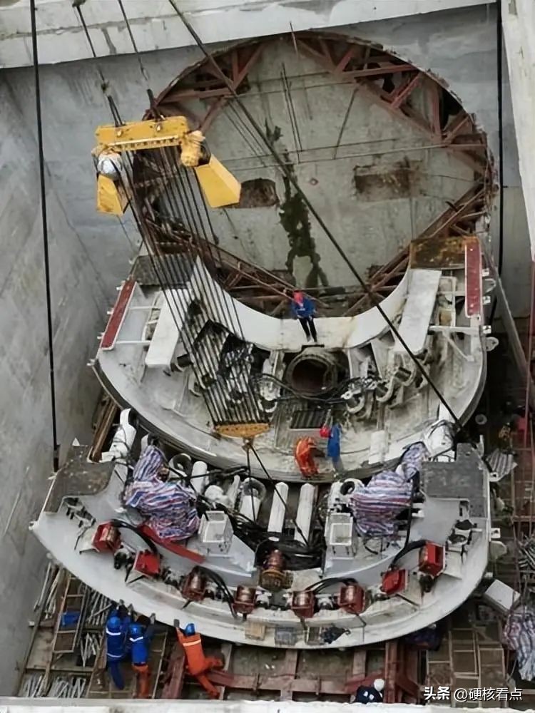 印度斥巨资买下我国8台盾构机，本想偷学技术，结果又闹笑话了！