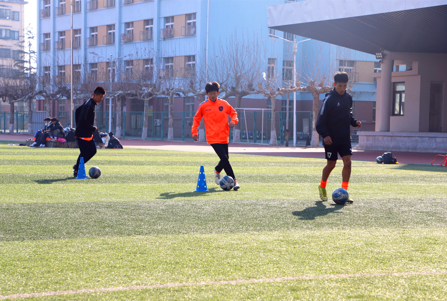 青岛城阳二中男子足球队名单,城阳融媒直播足球