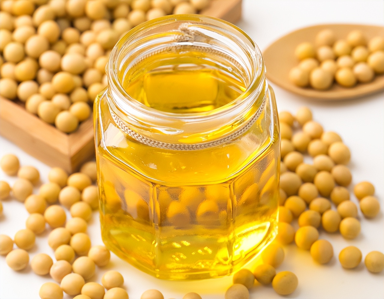 花生油菜籽油豆油吃哪种油好,花生油玉米油菜籽油哪个健康