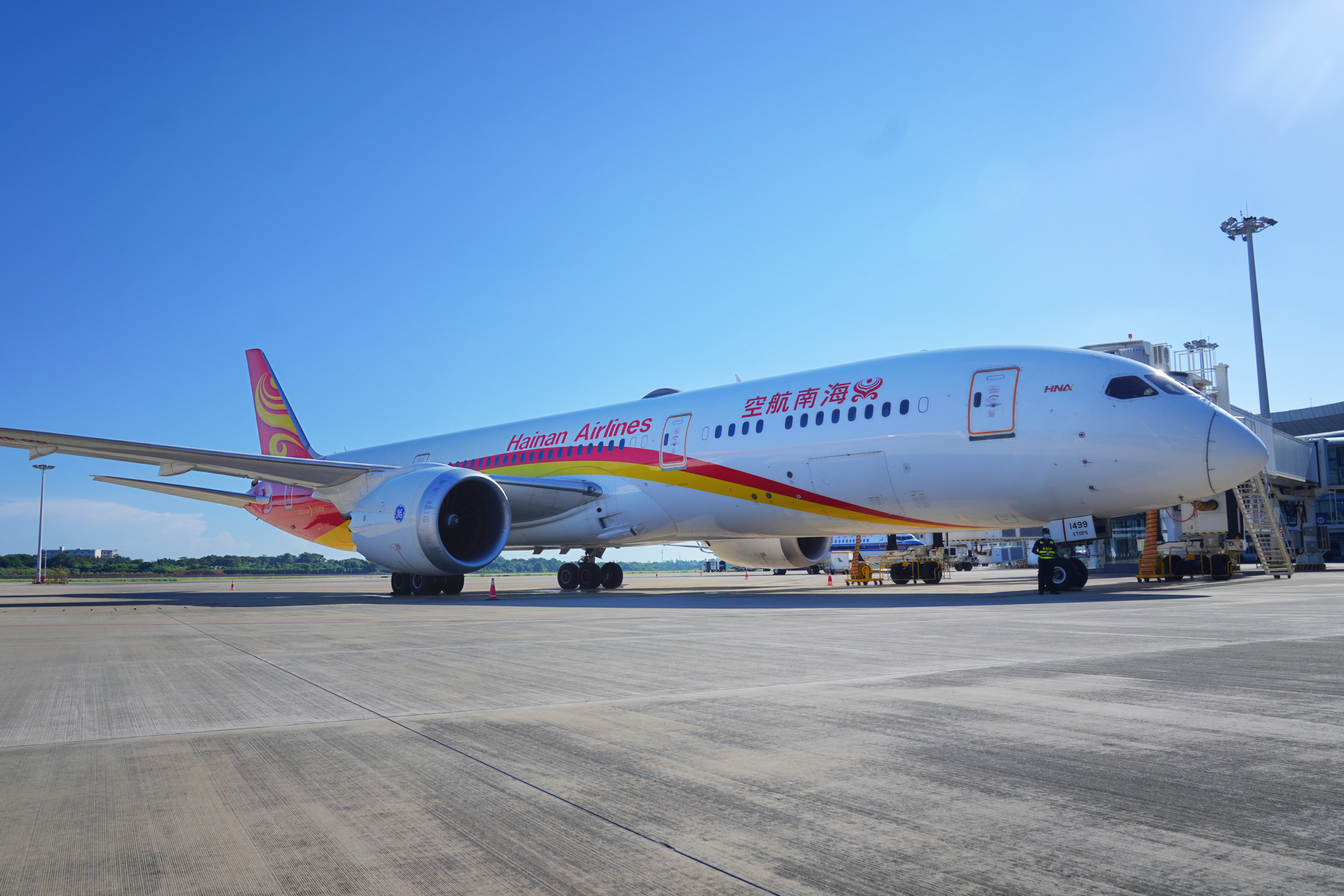 海口美兰机场t2航站楼首航,海口首次开通航班