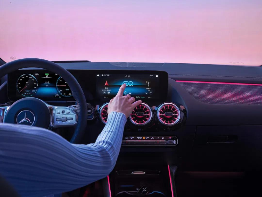 奔驰纯电动汽车eqb真实体验,eqa纯电动汽车评测