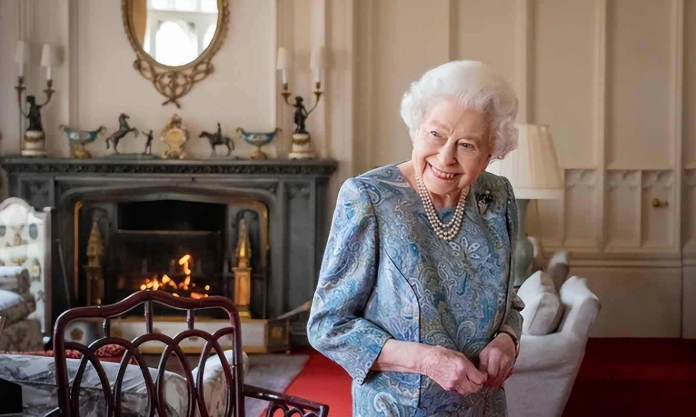 900亿美元财富,50亿美元财富