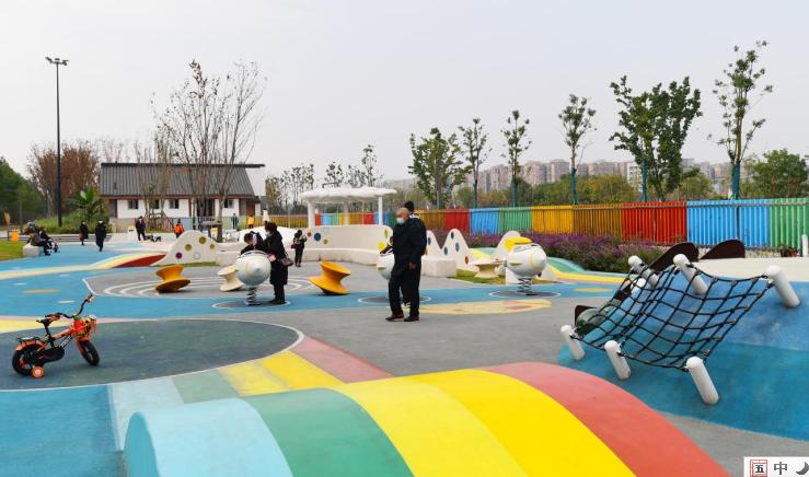 跳跳云室内乐园,空港中央公园跳跳游乐园